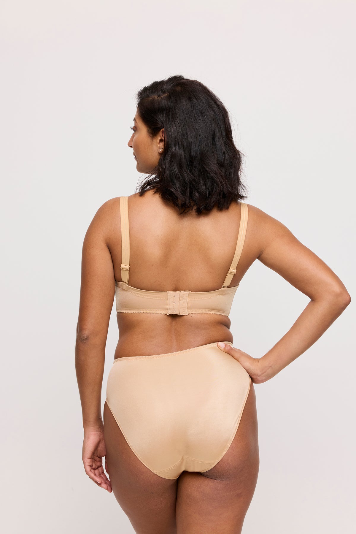 Primadonna Satin
